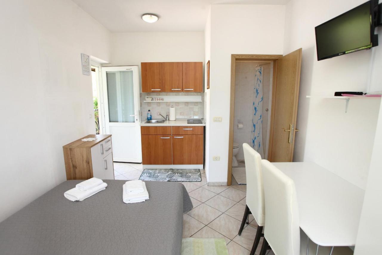 Bozena Studio Kneb Portorož Exterior foto
